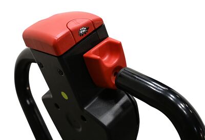 كهربائي الرافعات التكديسية (براماك)