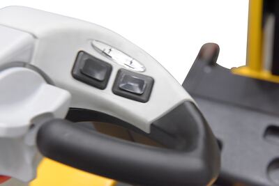 العداد المتوازن الضيق رافعة تكديس مع ملحقات متعددة الاستخدام