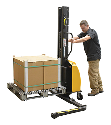 Narrow Mast الرافعات التكديسية مزود بمصعد آلي